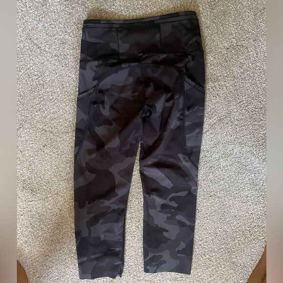 Lululemon Fast and Free Crop II 19" Nulux Incognito camo Multi Grey Size 4 - Picture 7 of 8